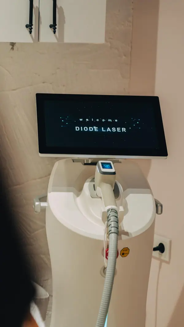 Lazer epilasyon cihazı